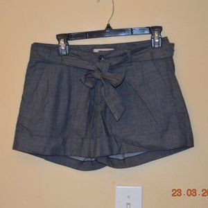 Banana Republic gray shorts - size 4 Petite